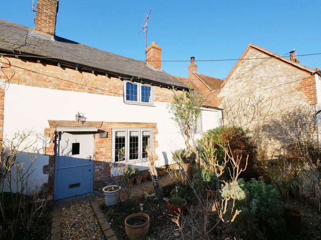 2 bed property for sale in Littleworth Road, Benson, Wallingford OX10, £425,000