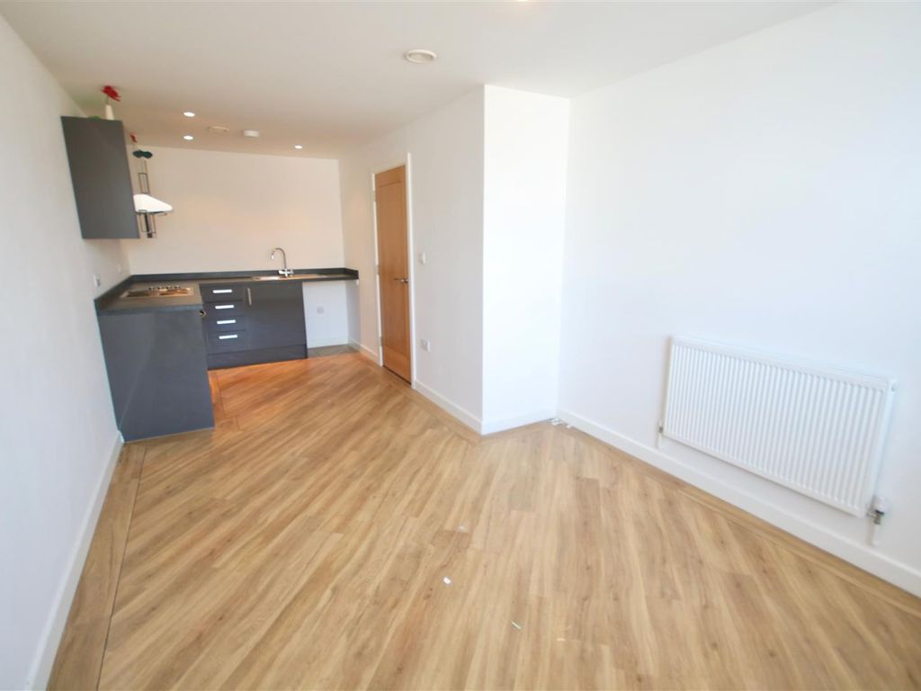 1 bed flat to rent in London Road, Portsmouth PO2, £850 pcm