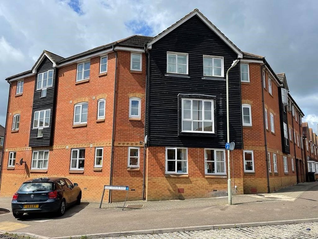 2 bed flat for sale in East Stour Way, Ashford, Kent TN24, £165,000