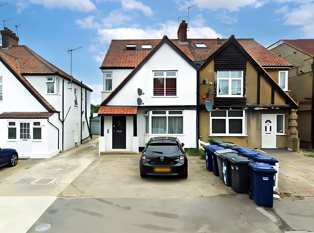 1 bed flat for sale in Great North Way, London NW4, £280,000