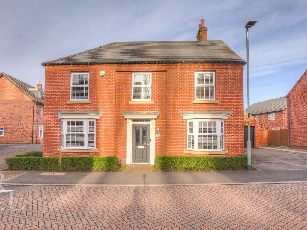 4 bed detached house for sale in Potters Way, Measham, Swadlincote DE12, £400,000