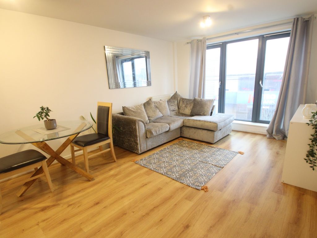2 bed flat for sale in Cray View Close, Orpington BR5, £153,000