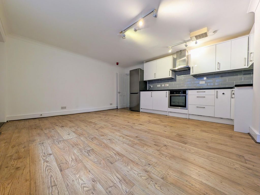 1 bed flat to rent in Barnsbury Street, London N1, £2,300 pcm