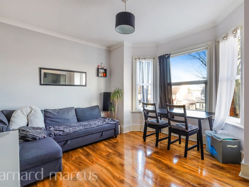 1 bed flat for sale in Kingston Road, Norbiton, Kingston Upon Thames KT1, £275,000