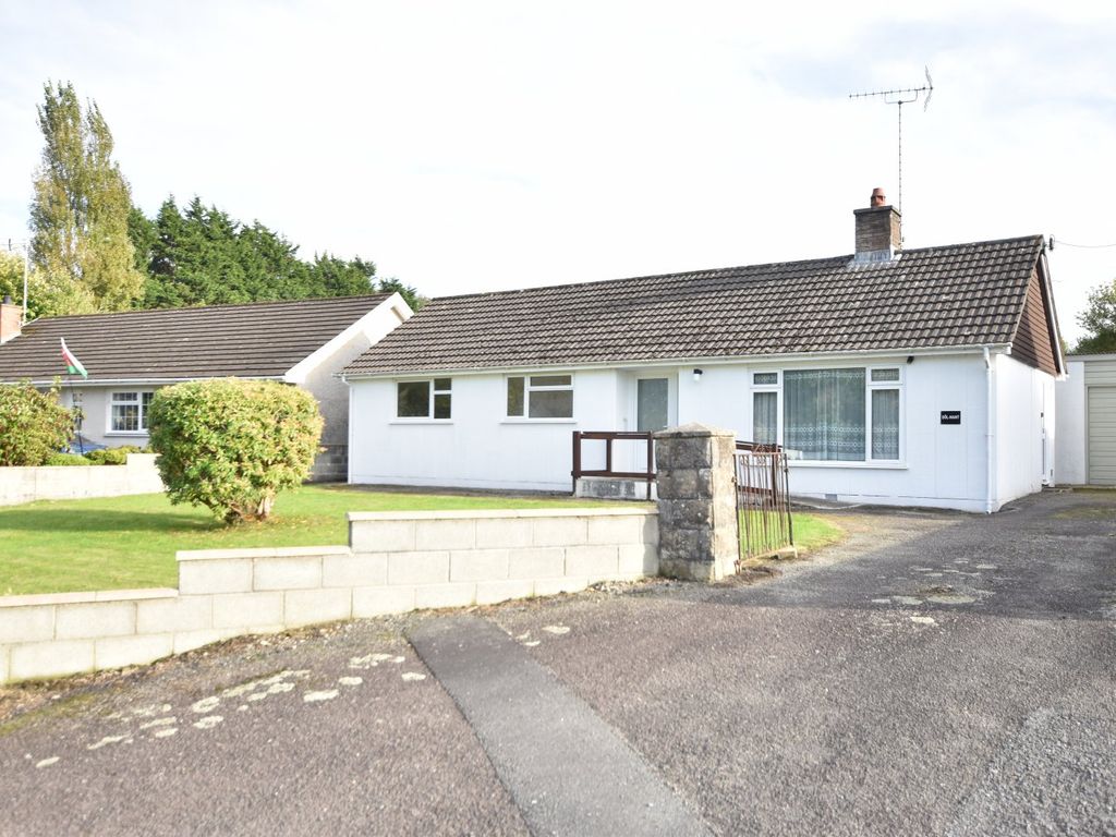 4 bed bungalow for sale in Pontgarreg, Llandysul SA44, £155,000