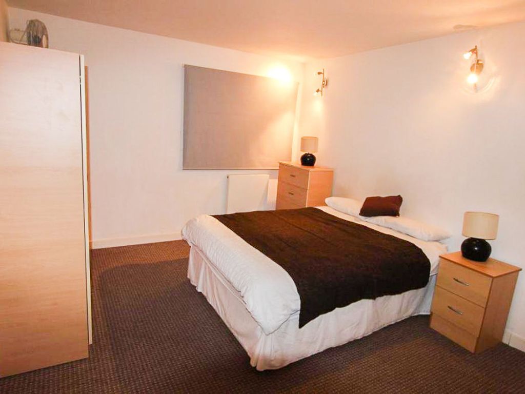 3 bed flat to rent in West Parkside, Becquerel Court West Parkside SE10, £2,600 pcm