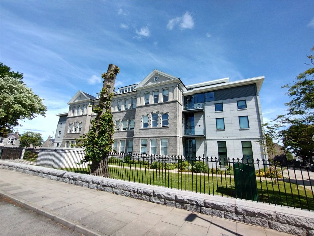 2 bed flat to rent in 62 Gordondale House, Gordondale Road, Aberdeen AB15, £1,350 pcm