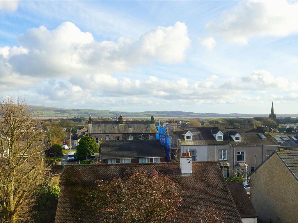 5 bed end terrace house for sale in Bay View, Millom LA18, £250,000