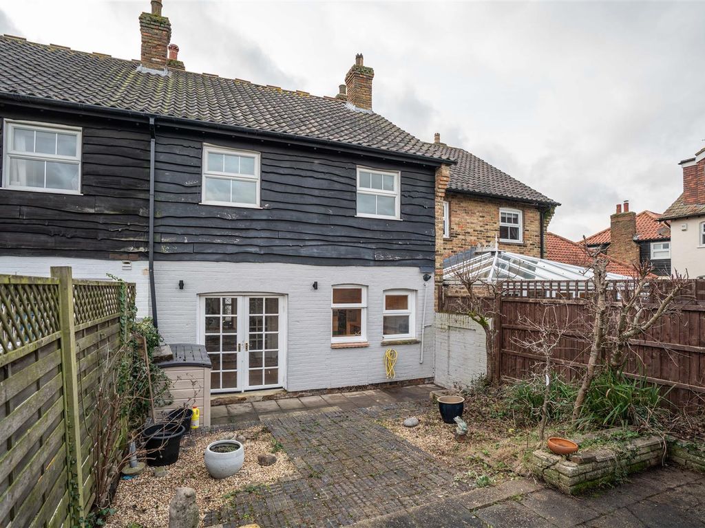 3 bed property for sale in The Magpies, Epping Green, Epping CM16, £490,000