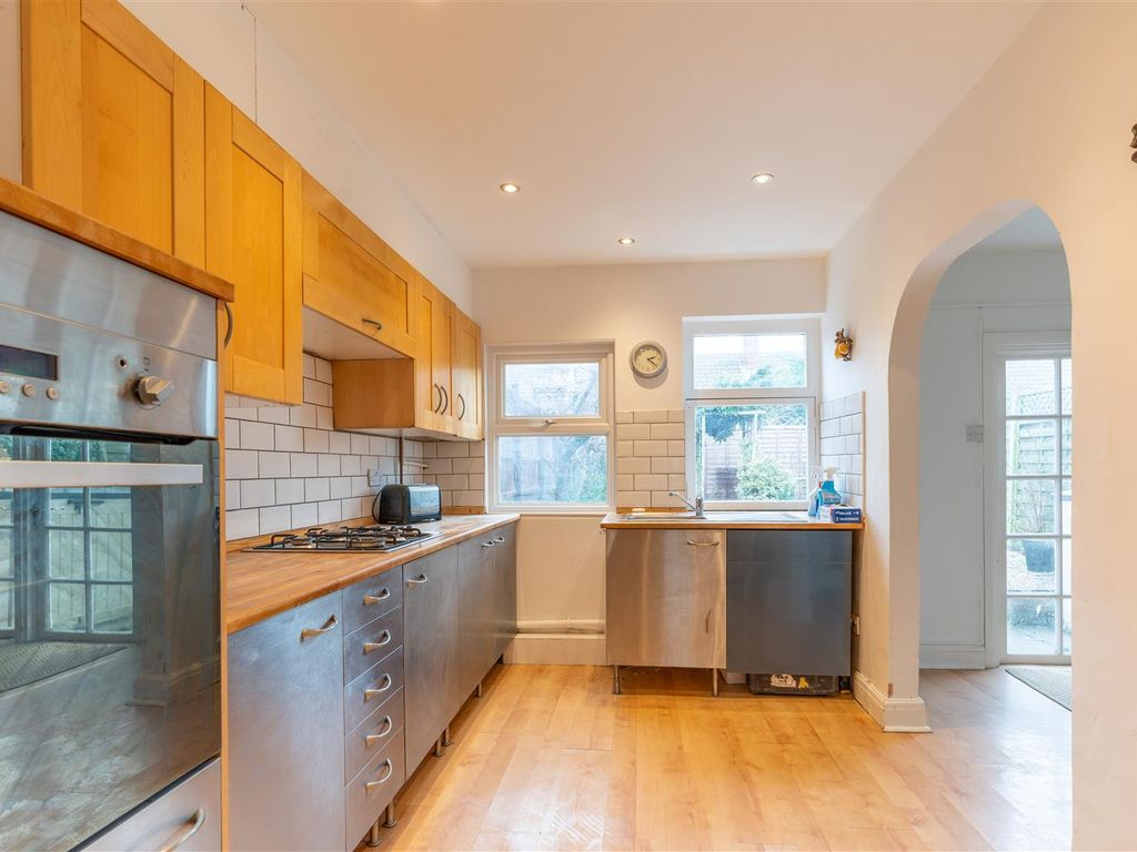 3 bed property for sale in The Magpies, Epping Green, Epping CM16, £490,000