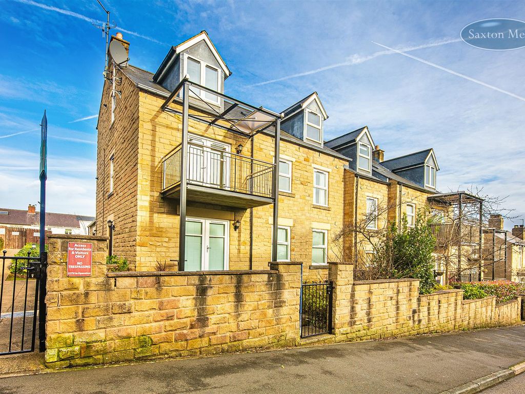 2 bed flat for sale in Lydgate Lane, Crookes S10, £200,000