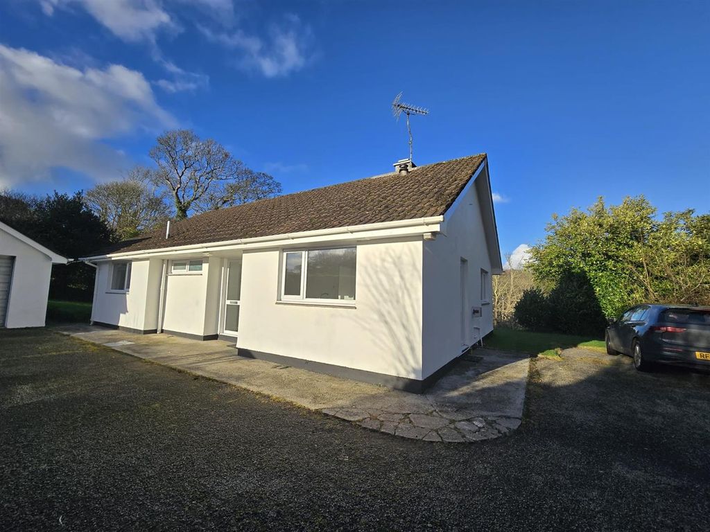 3 bed detached bungalow to rent in Tregavethan, Truro TR4, £1,350 pcm