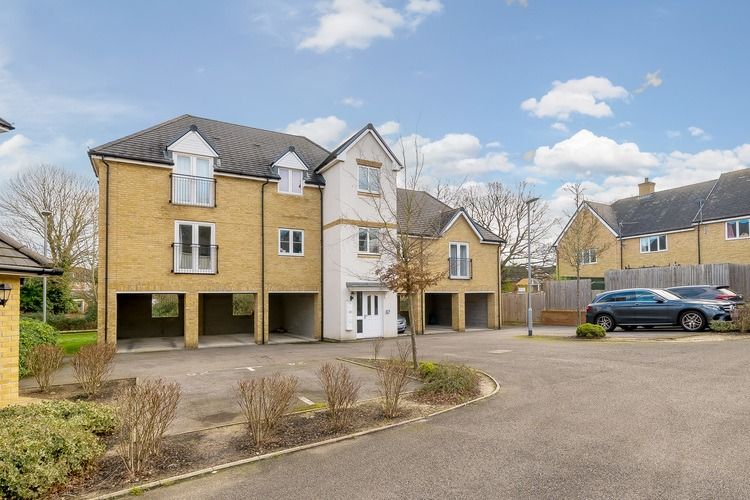 1 bed flat for sale in Collins Drive, Reading, Berkshire RG6, £161,250