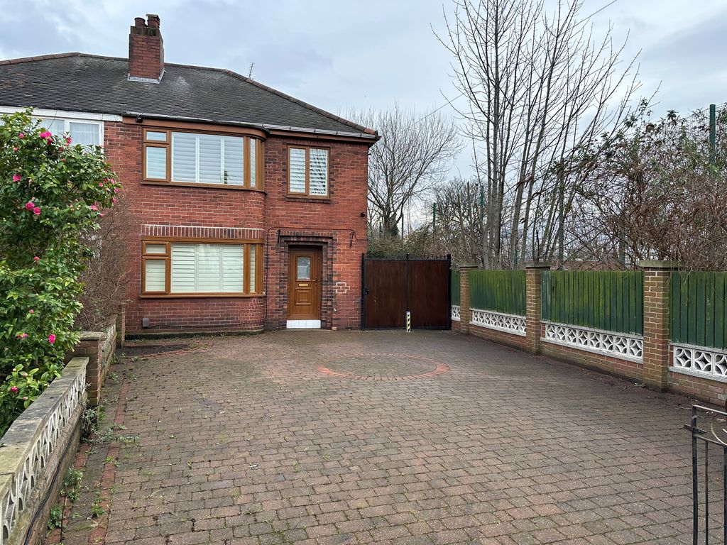 3 bed semi-detached house to rent in Old Garden Drive, Rotherham S65, £950 pcm