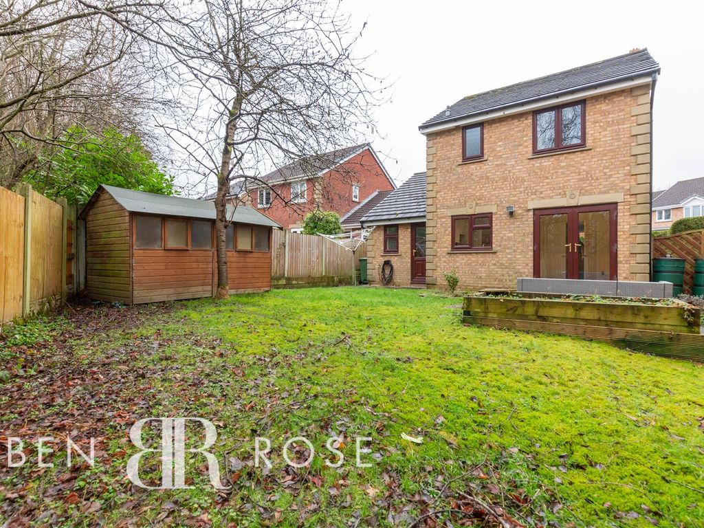 3 bed detached house for sale in The Oaks, Chorley PR7, £249,995