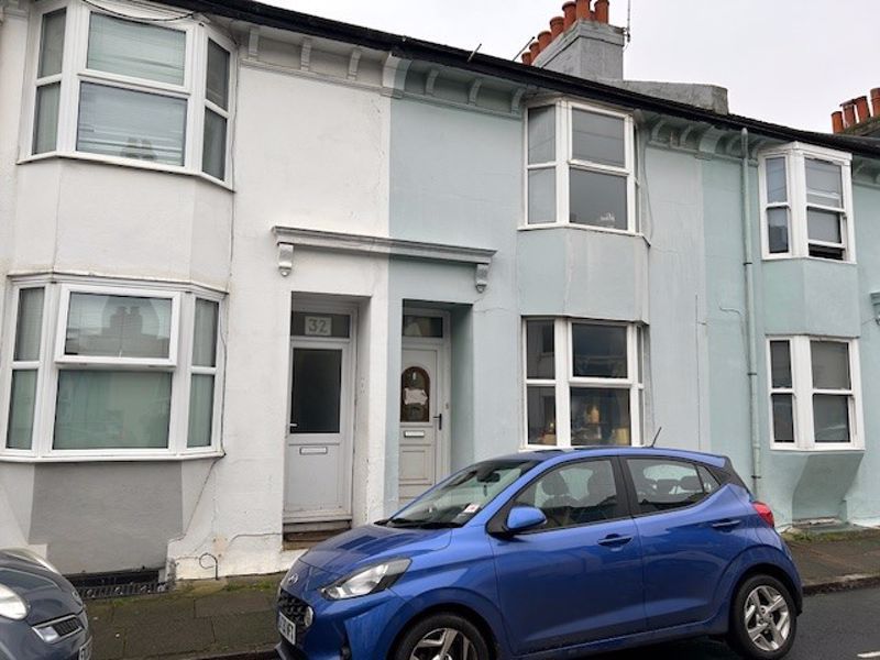 4 bed property to rent in Park Crescent Road, Brighton BN2, £2,947 pcm