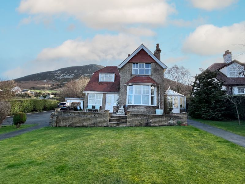 2 bed detached house for sale in Voel Road, Penmaenmawr LL34, £535,000