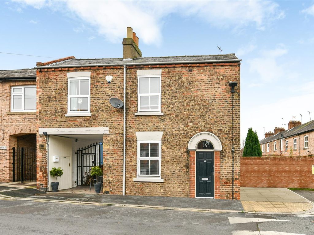 3 bed property for sale in Anne Street, York YO23, £400,000