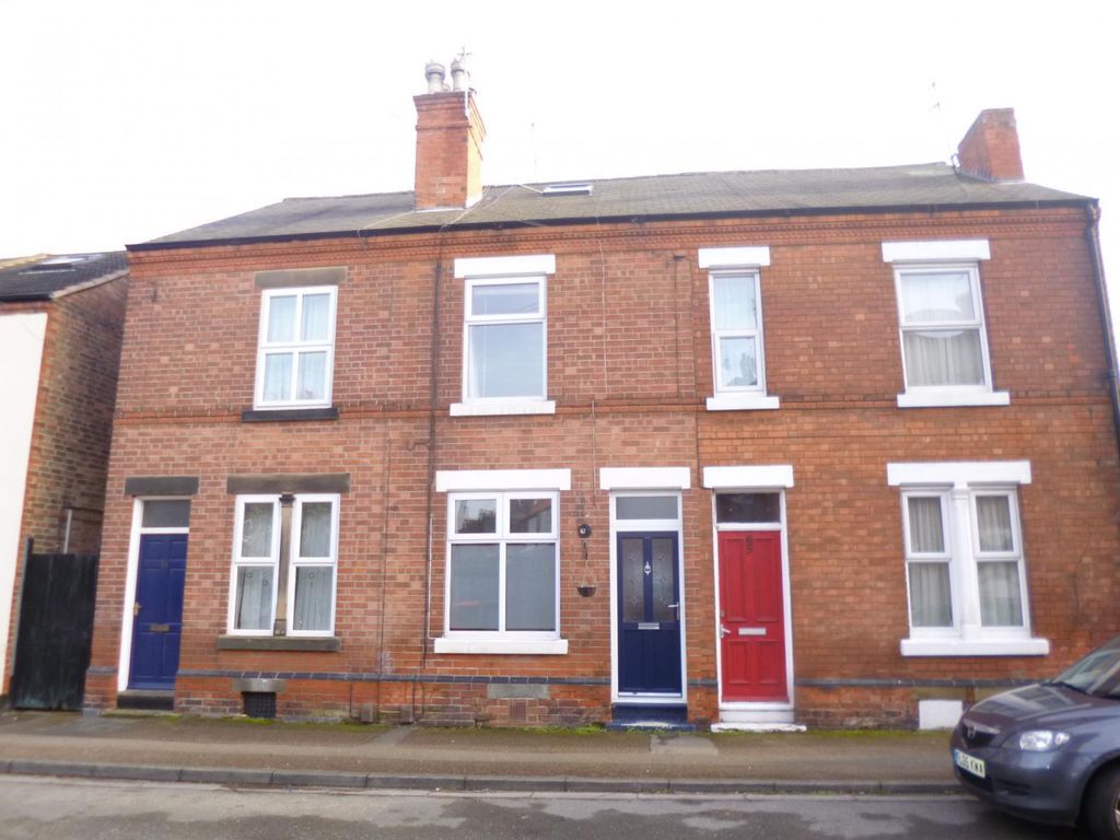 3 bed terraced house to rent in Gladstone Street, Beeston NG9, £1,075 pcm