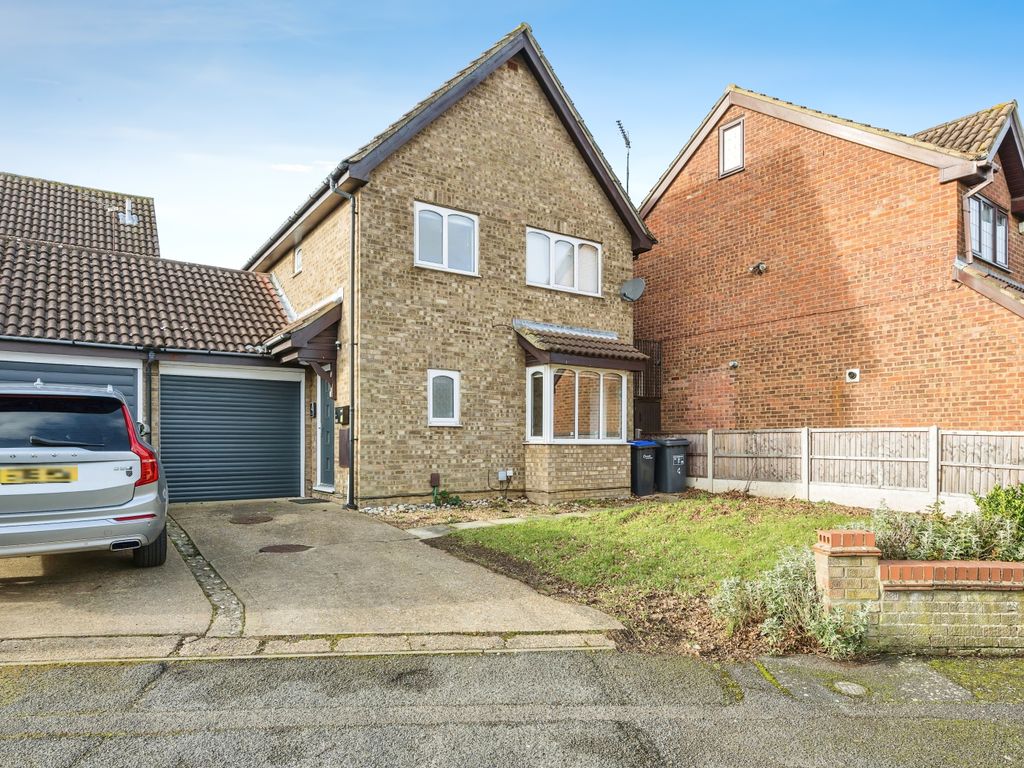 3 bed detached house for sale in Chewton Close, Northampton NN5, £315,000