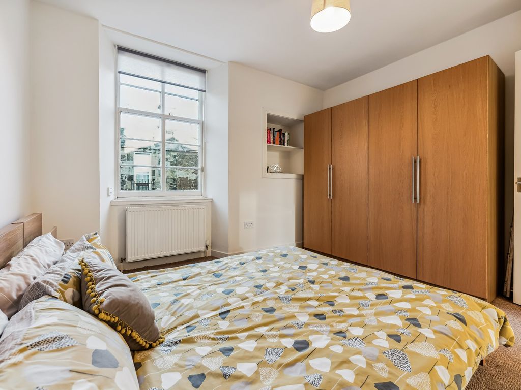 2 bed flat for sale in Port Street, Stirling, Stirlingshire FK8, £119,000