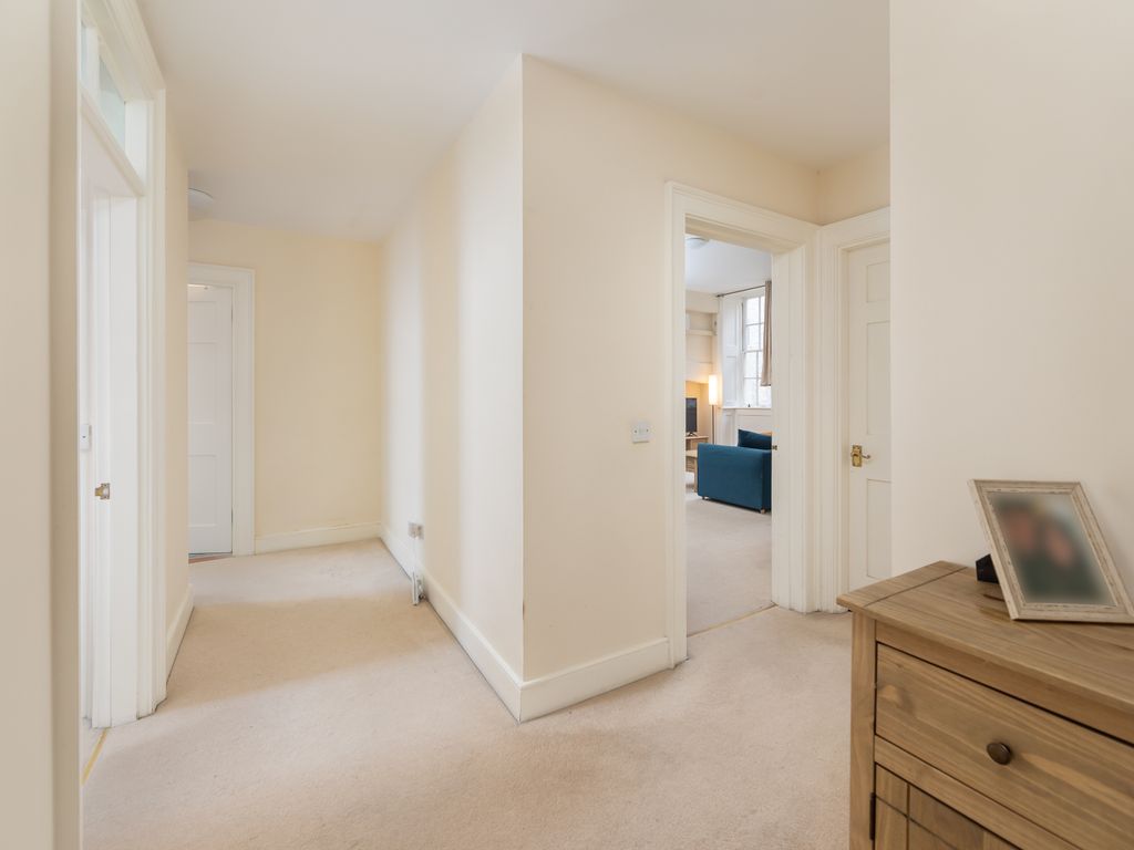 2 bed flat for sale in Bennett Street, Bath BA1, £350,000