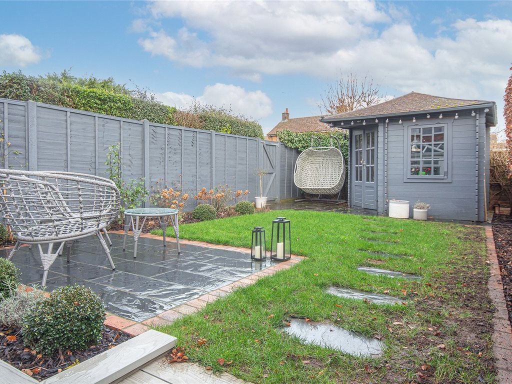 3 bed end terrace house for sale in Great Lawne, Datchworth, Knebworth, Hertfordshire SG3, £525,000