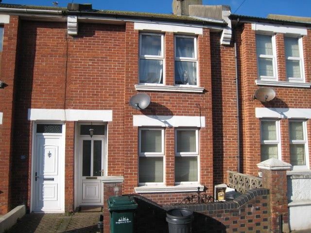 3 bed terraced house to rent in Redvers Road, Brighton BN2, £2,168 pcm