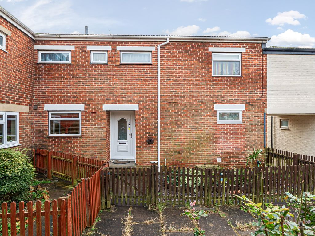 3 bed terraced house for sale in Wye Court, Andover SP10, £260,000