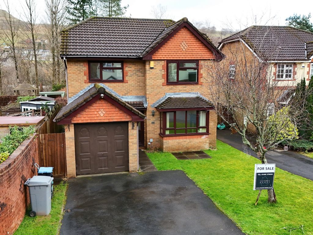 4 bed detached house for sale in Brecon Heights, Victoria NP23, £325,000