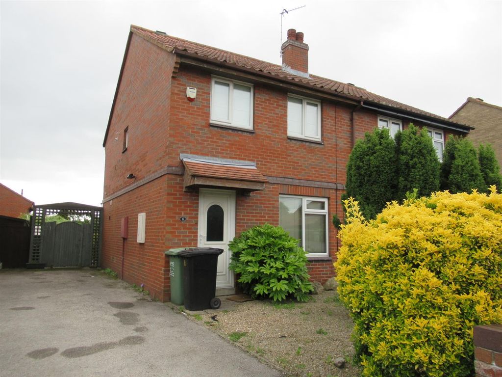 2 bed semi-detached house to rent in Primrose Hill Close, Swillington, Leeds LS26, £850 pcm