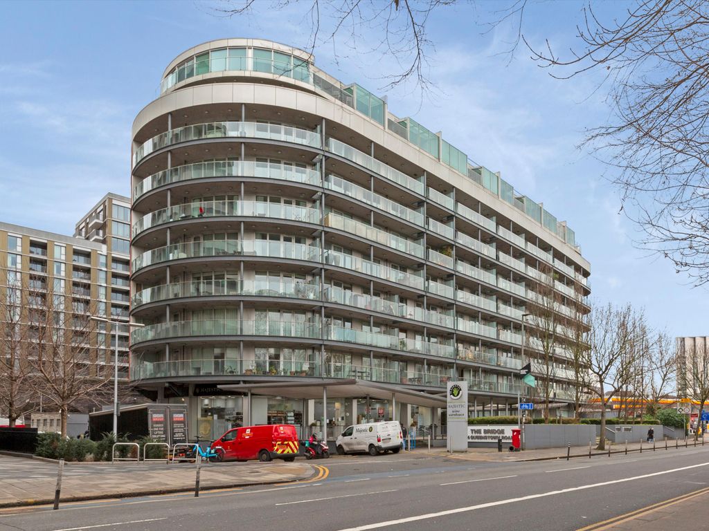 1 bed flat to rent in The Bridge, Queenstown Road, London, London SW11, £2,496 pcm