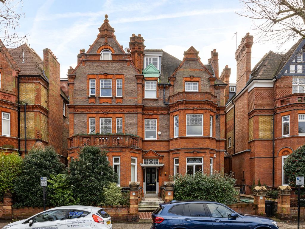 3 bed flat for sale in Eton Avenue, London NW3, £2,900,000