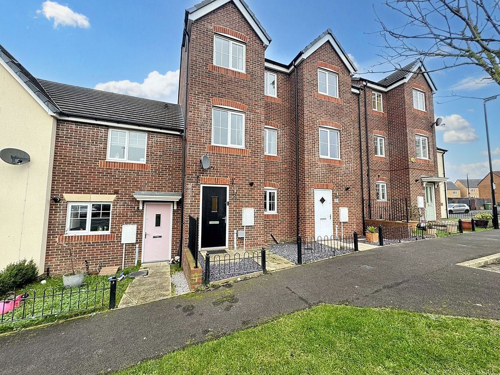 3 bed town house for sale in Kestrel Close, Easington Lane, Houghton Le Spring DH5, £154,950