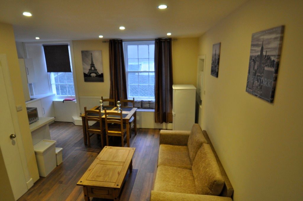 1 bed flat to rent in Broughton Street, Broughton, Edinburgh EH1, £1,050 pcm