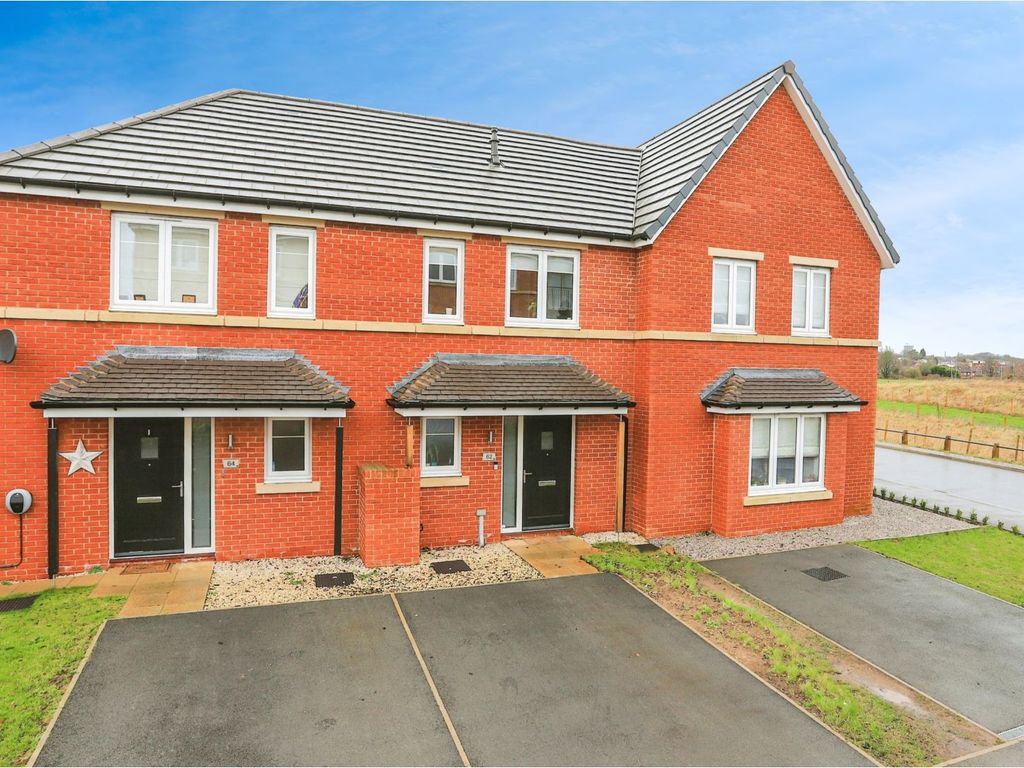 2 bed terraced house for sale in Leicester Square, Leeds LS15, £250,000