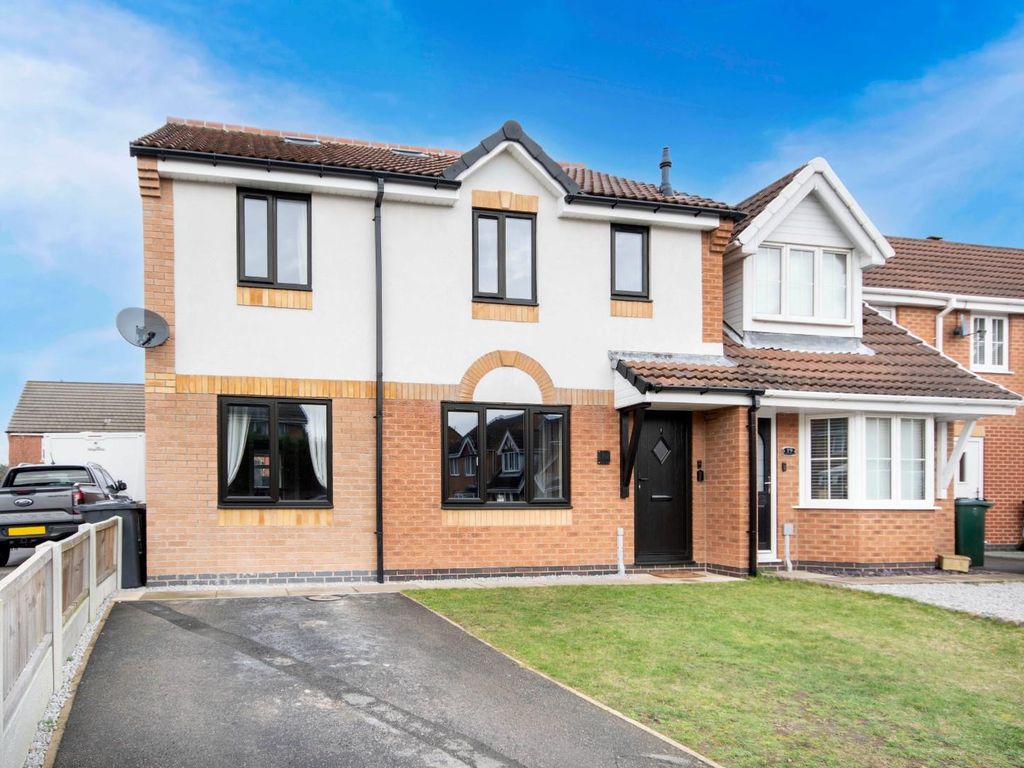 5 bed end terrace house for sale in Springwood Close, Branton, Doncaster DN3, £325,000