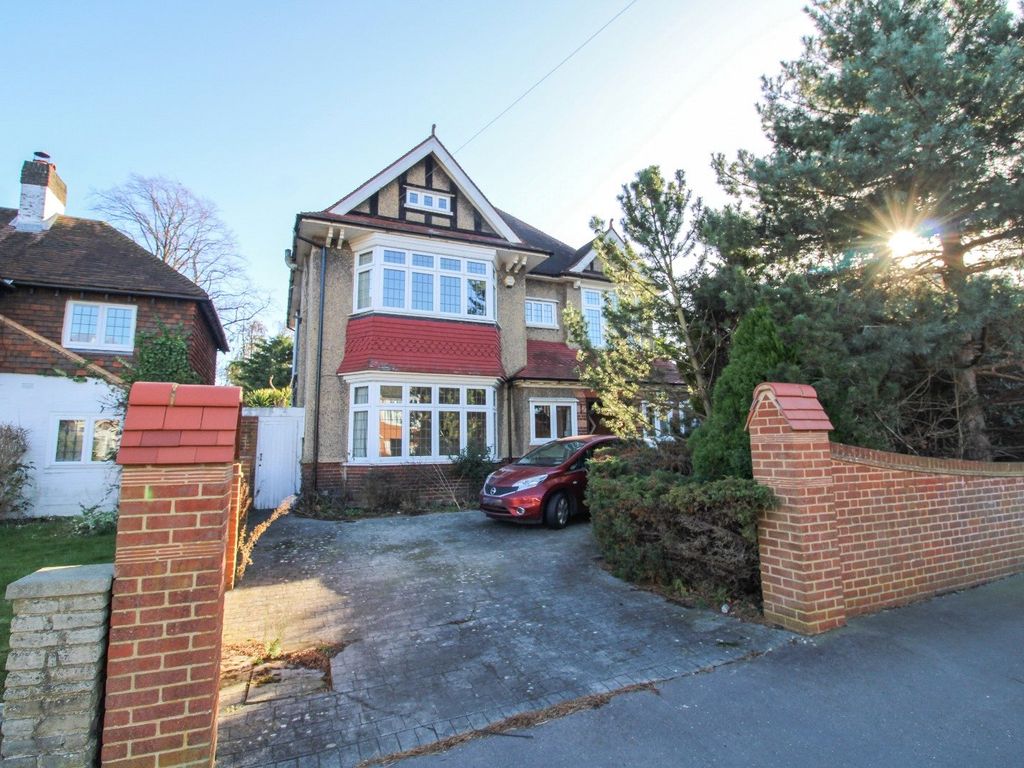 4 bed detached house to rent in Cheyne Walk, Croydon CR0, £3,300 pcm
