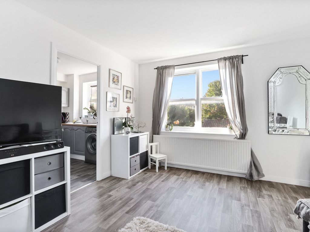 2 bed flat for sale in Barker Drive, Kings Cross NW1, £465,000