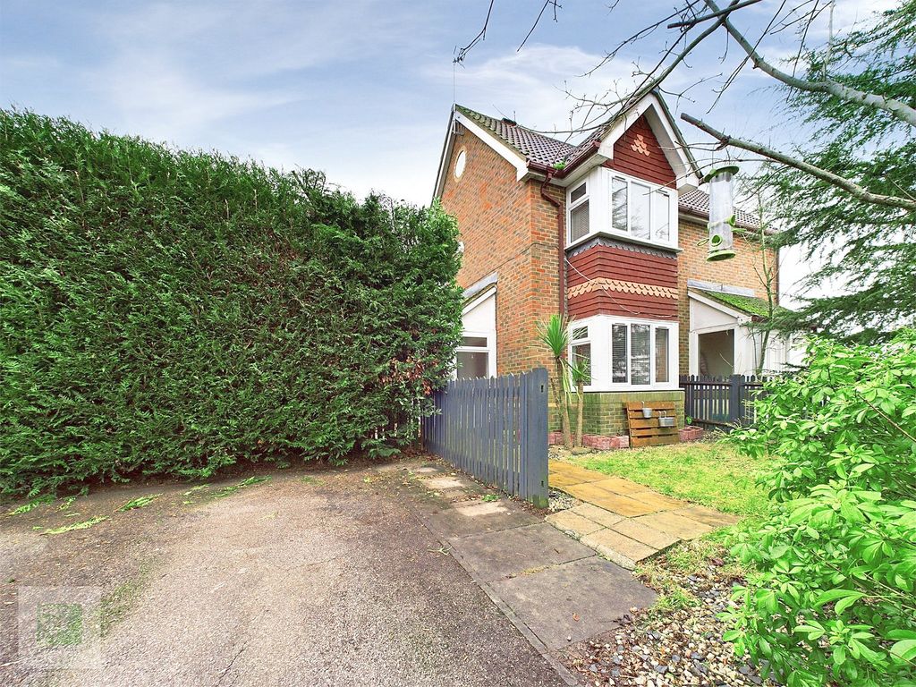 1 bed semi-detached house for sale in Francis Gardens, Warfield, Berkshire RG42, £280,000