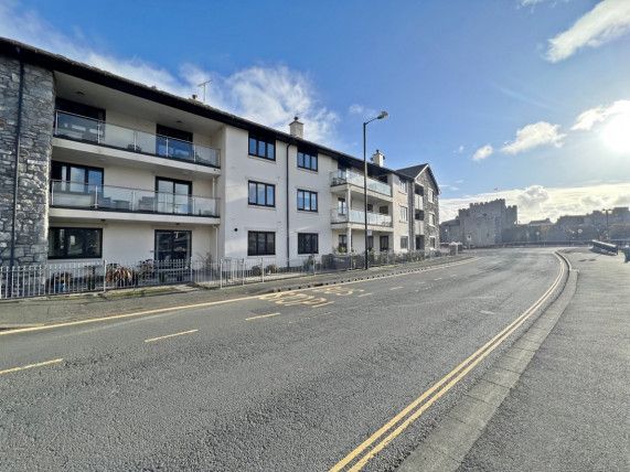 1 bed flat for sale in Brewery Wharf, Castletown IM9, £275,000