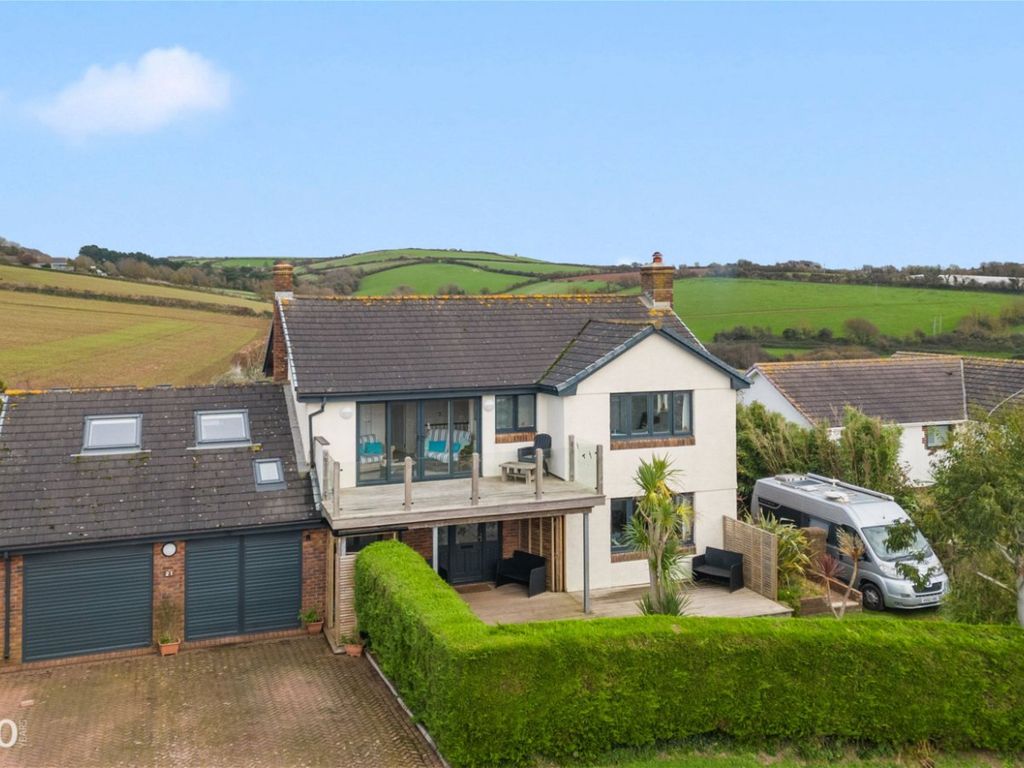 5 bed detached house for sale in Mead Drive, Thurlestone, Kingsbridge TQ7, £1,100,000
