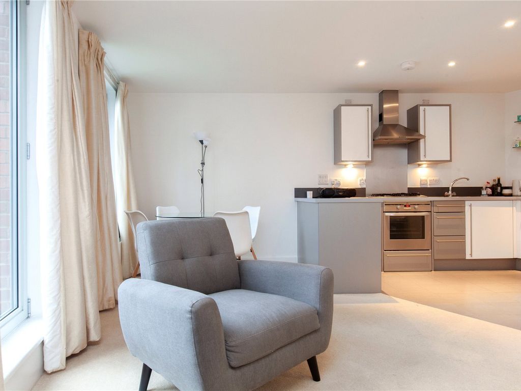 1 bed flat for sale in Buckler Court, Eden Grove N7, £400,000