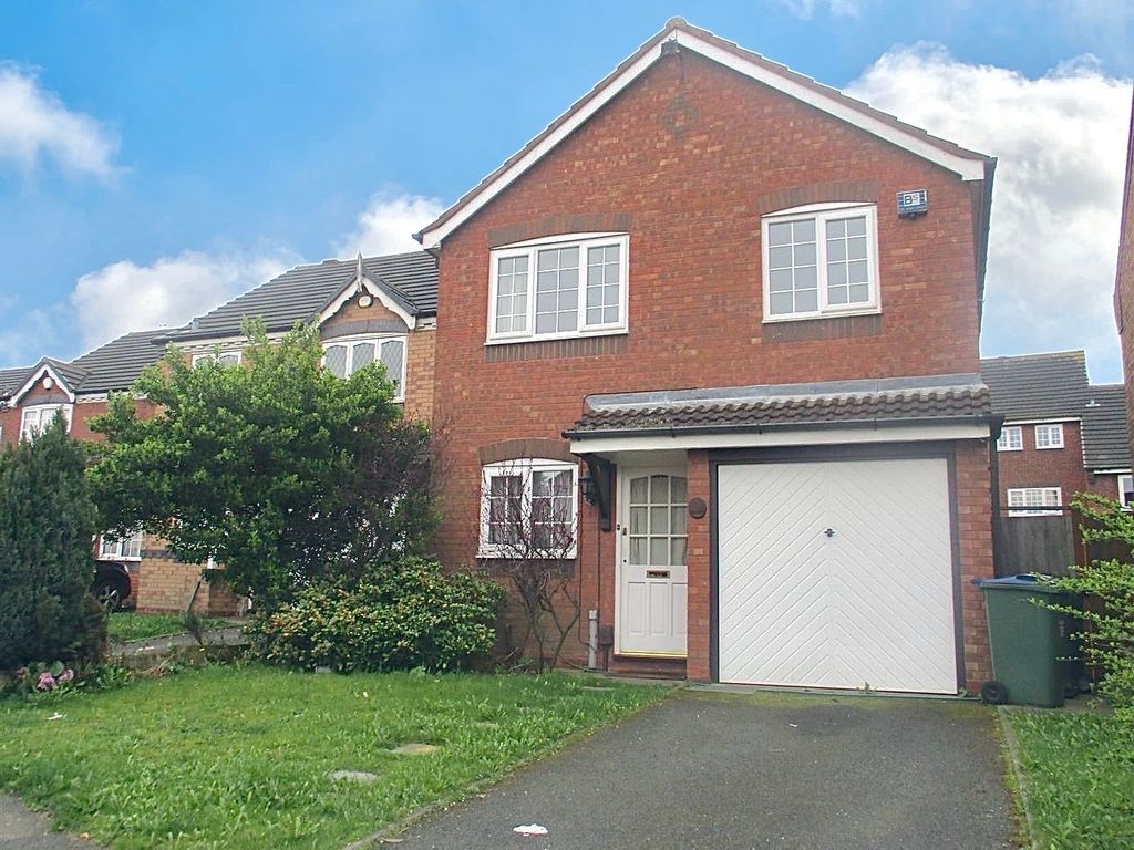 3 bed detached house to rent in Woodruff Way, Walsall WS5, £995 pcm