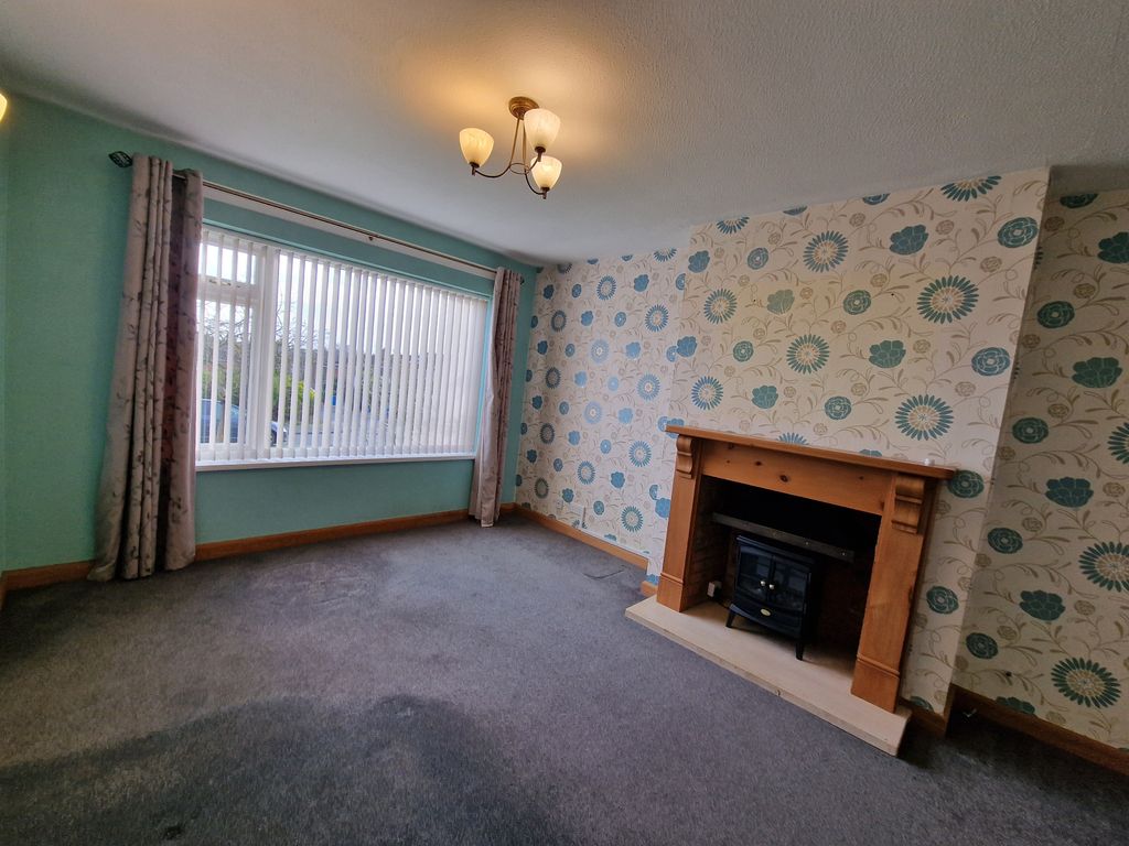 3 bed semi-detached house to rent in Stoneleigh Gardens, Codsall WV8, £1,100 pcm