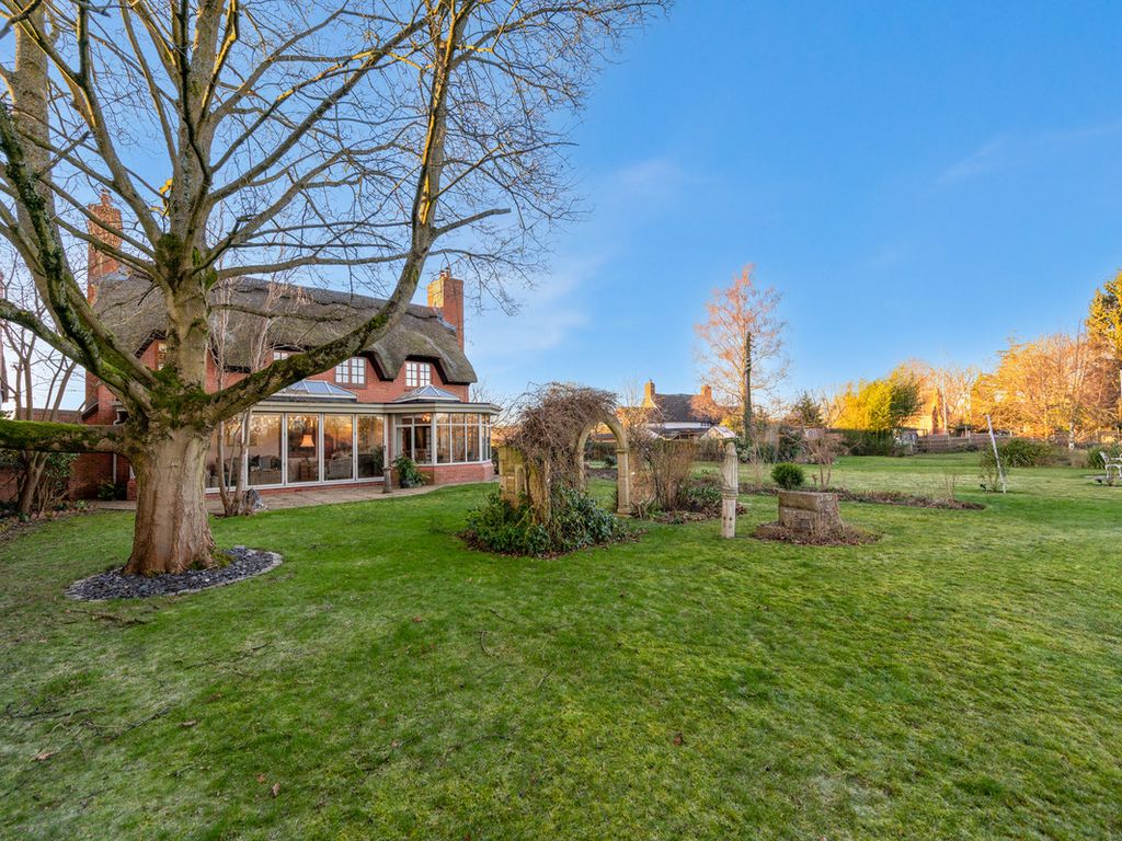 4 bed detached house for sale in Bond End Monks Kirby Rugby, Warwickshire CV23, £1,500,000