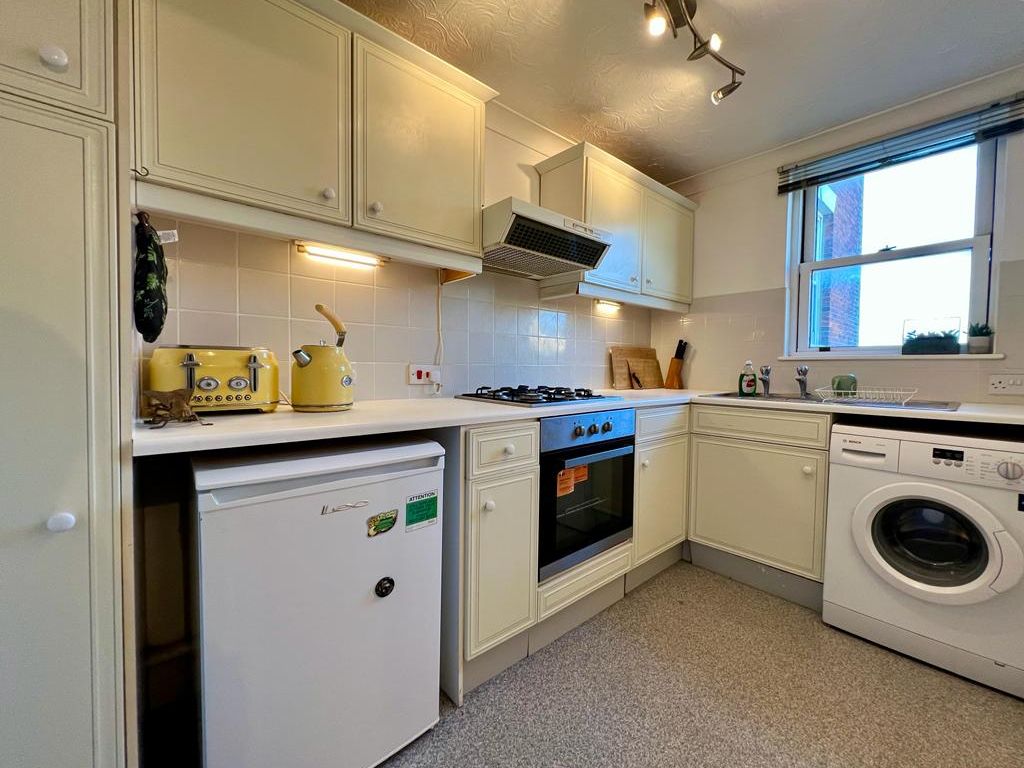 1 bed flat for sale in London Road, Attle NR17, £130,000