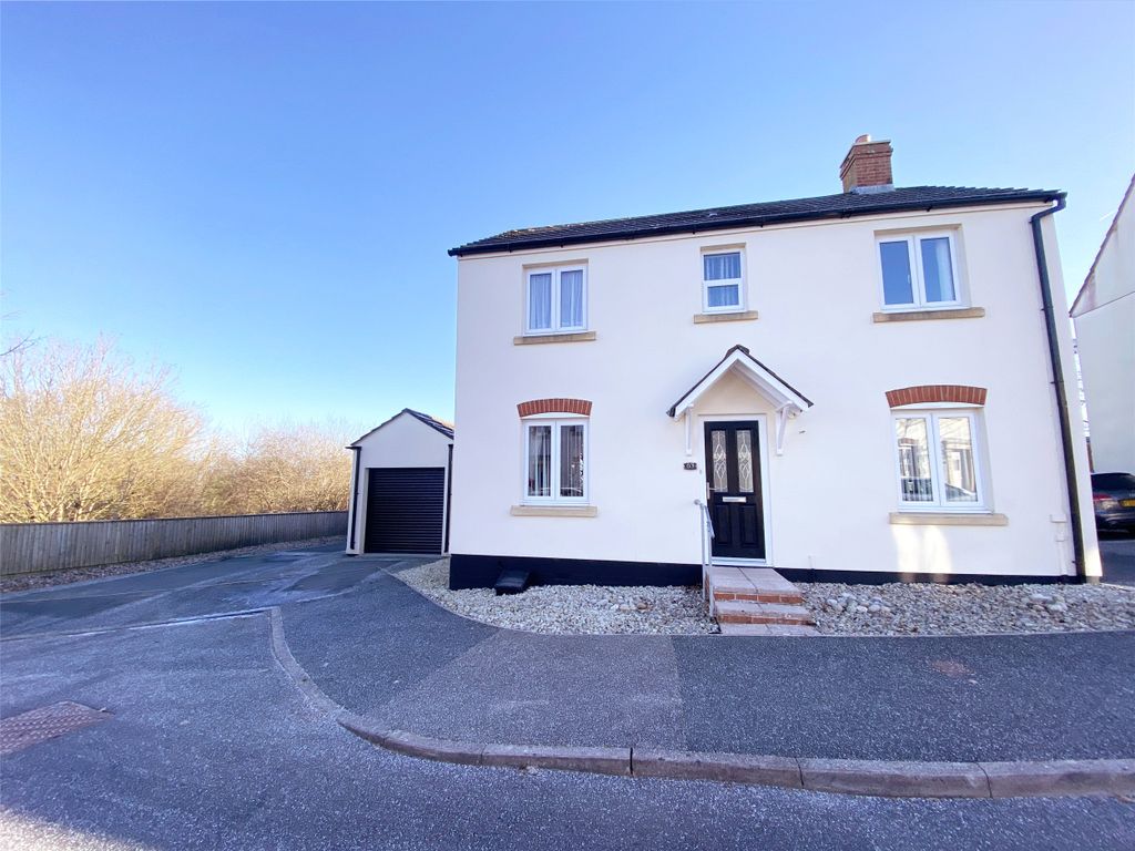 3 bed detached house for sale in Snowdrop Crescent, Launceston, Cornwall PL15, £191,000