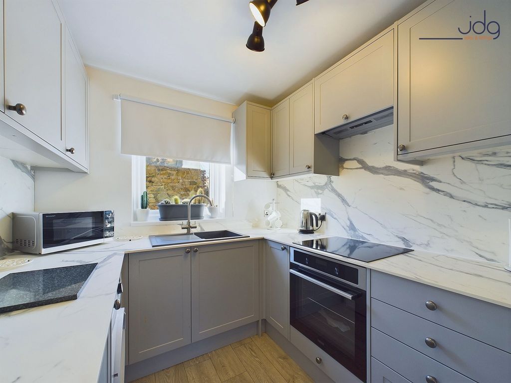 2 bed flat for sale in Albion Mews, Lancaster LA1, £80,000