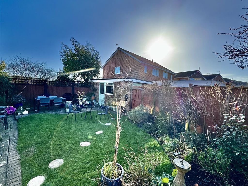 3 bed semi-detached house for sale in Brookfield Walk, Clevedon BS21, £365,000